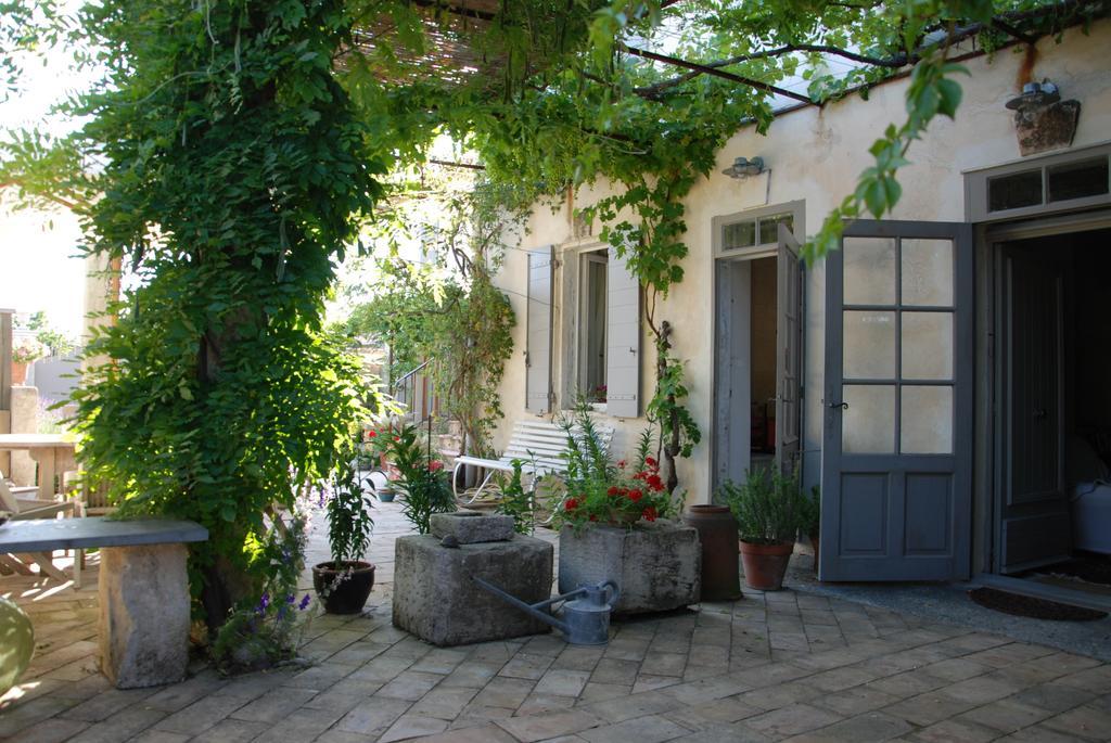 Mas Des Tourterelles Bed & Breakfast Saint-Remy-de-Provence Exterior photo